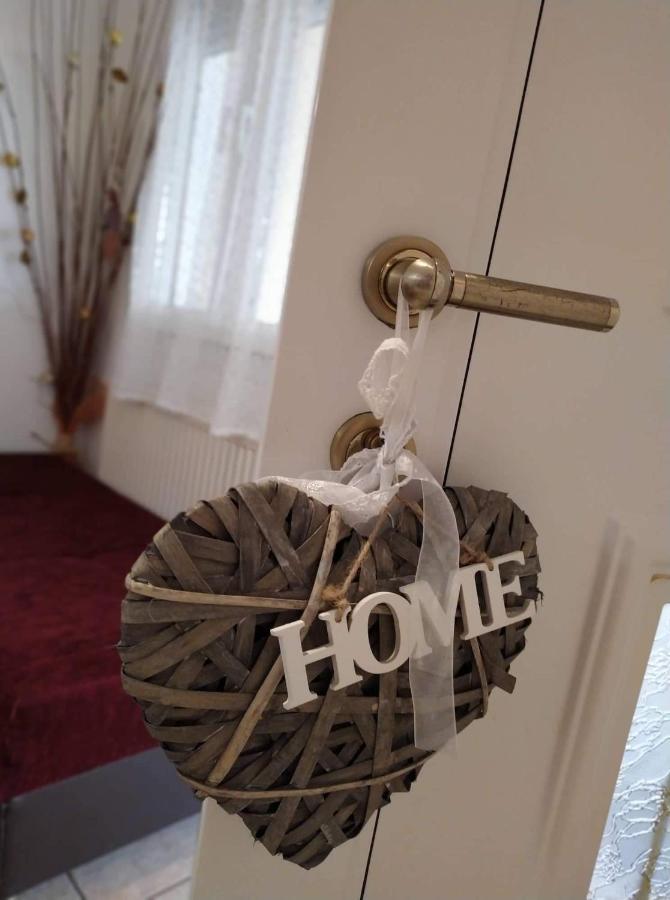 Nice And Cosy House 2 Лариса Екстериор снимка