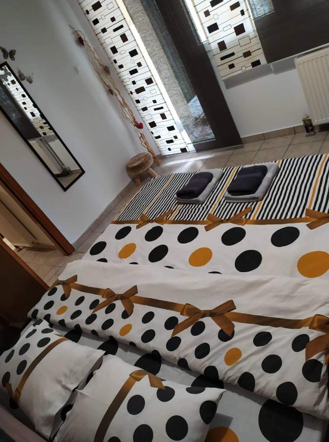 Nice And Cosy House 2 Лариса Екстериор снимка