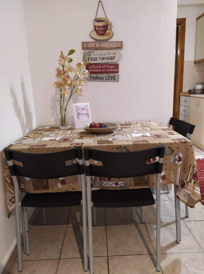 Nice And Cosy House 2 Лариса Екстериор снимка